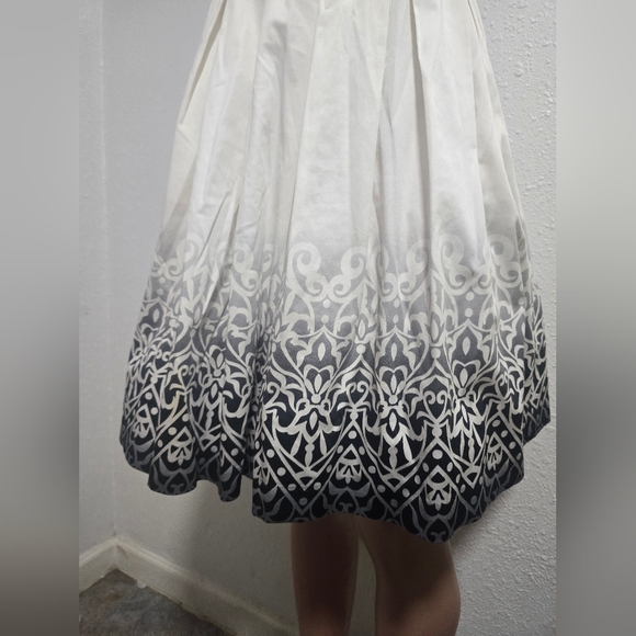 Elegant Strapless Black and White Dress - Picture 2 of 7